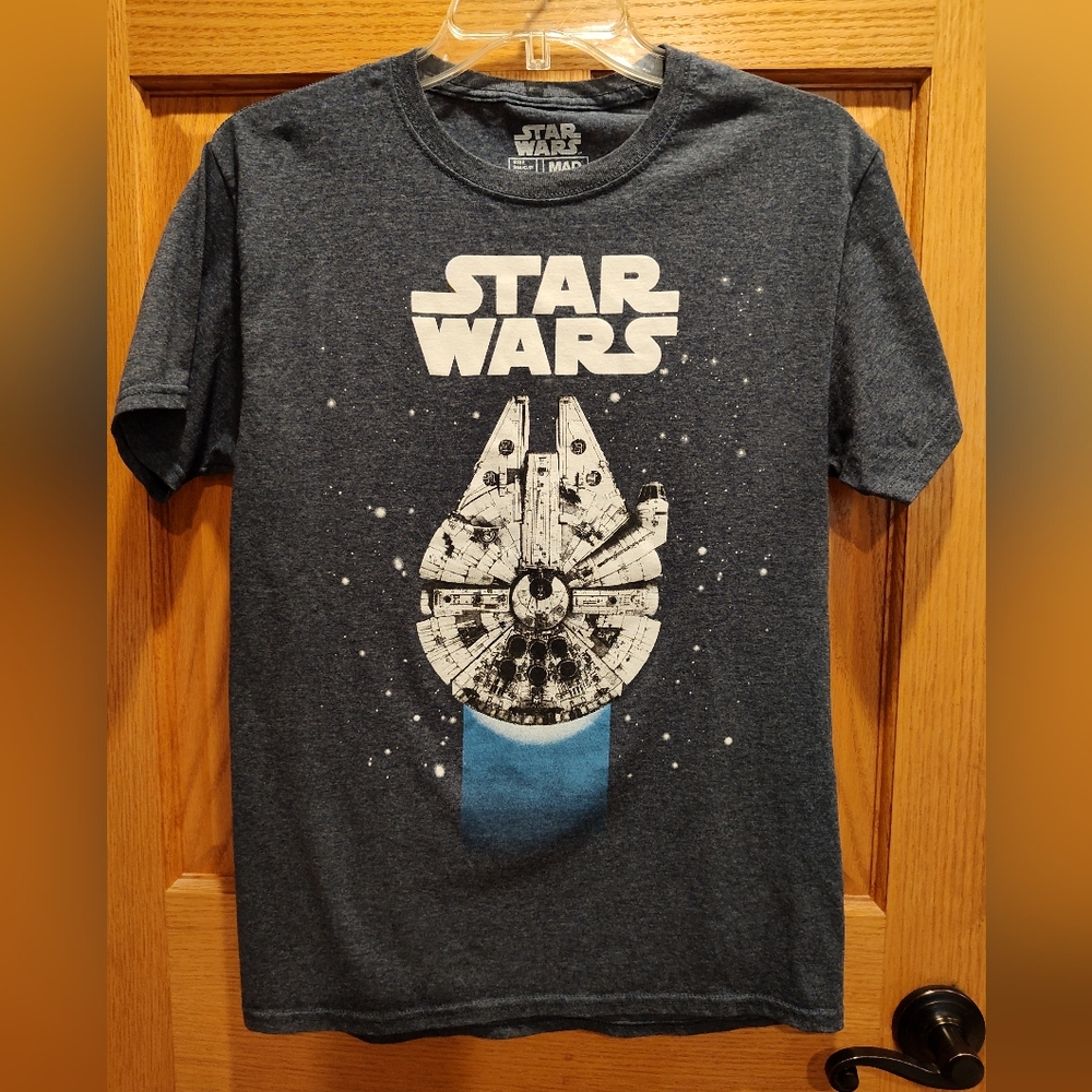 EUC Men's Star Wars Heather Blue Millenium Falcon T-Shirt, Size Small